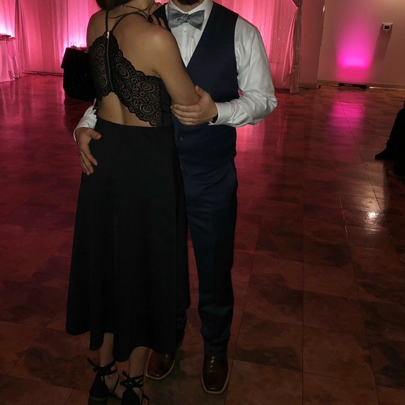 Black high low formal dress - Picture 7 of 8